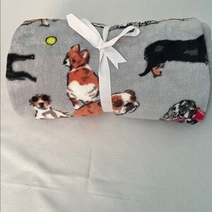 Vera Bradley Gray and Brown Dog Print Blanket